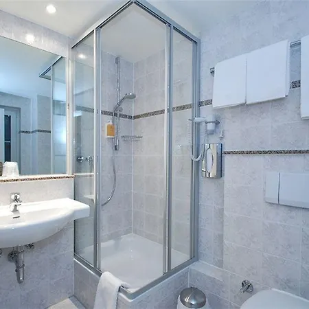 מלון Landgasthof Gentner 4*